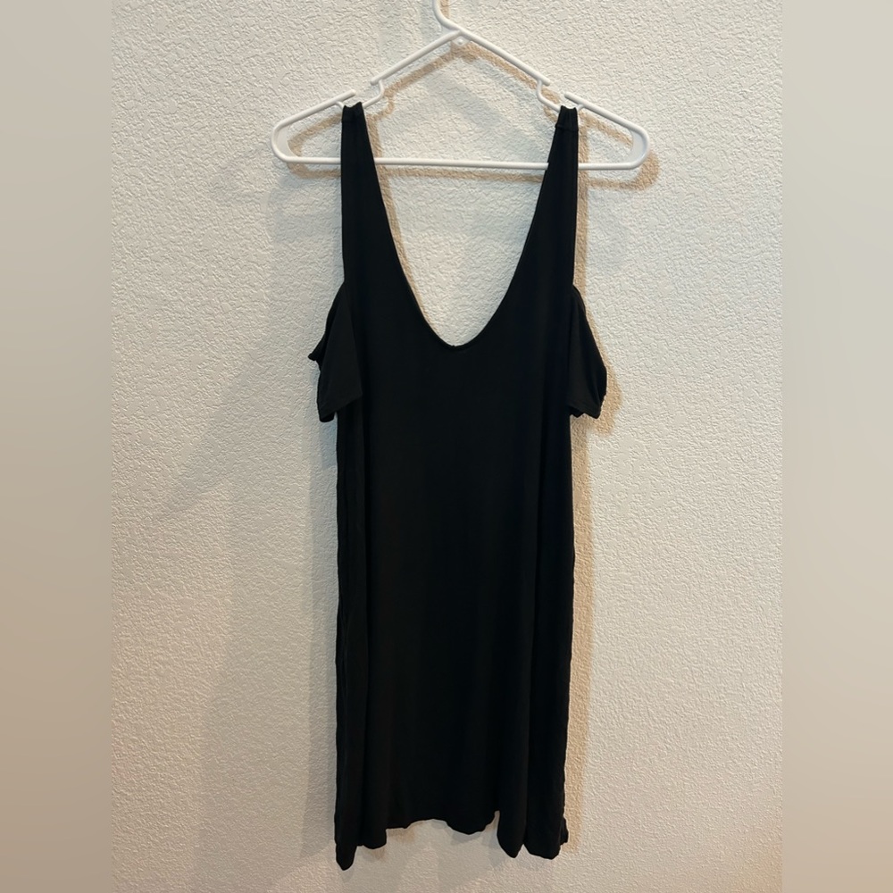 Women’s American Eagle Black Cold Shoulder Dress